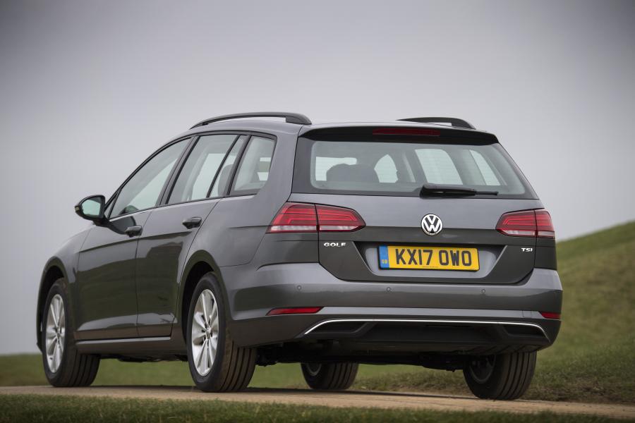  Volkswagen Golf TSI Estate 2017 года  (UK) (фото 3 из 24)